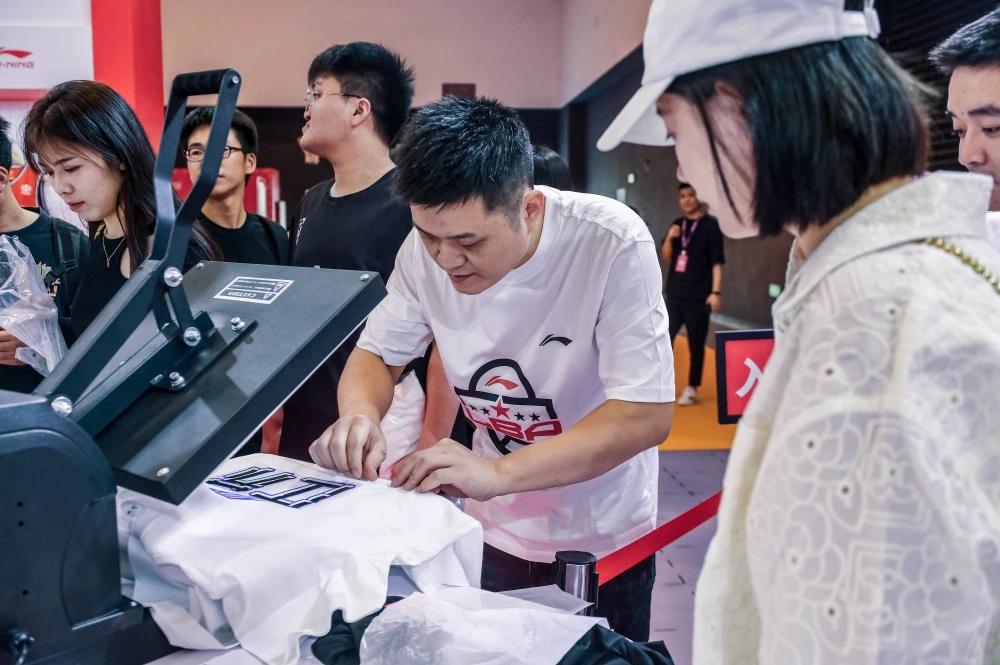 成年人如何在业余时间练习篮球接球技巧?_1